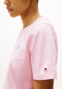 Thumbnail Image 6