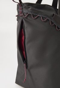 Klättermusen BOR BAG 13L UNISEX - Sportska torba - raven