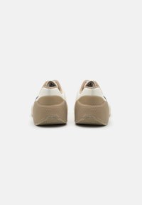 Nike Performance AIR ZOOM TR 1 - Edzőcipő - phantom/medium ash/khaki/lite orewood brown