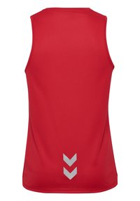 Rode mouwloze sporttop met een gladde textuur, voorzien van een ronde halslijn en drie grijze chevrons op de onderrug.