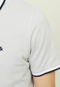 Jack & Jones PAULOS szary