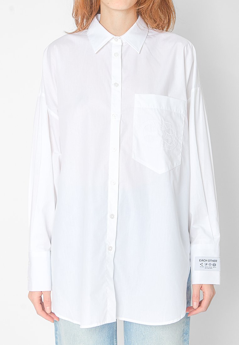 Each x Other Overhemdblouse wit Each x Other Overhemdblouse wit