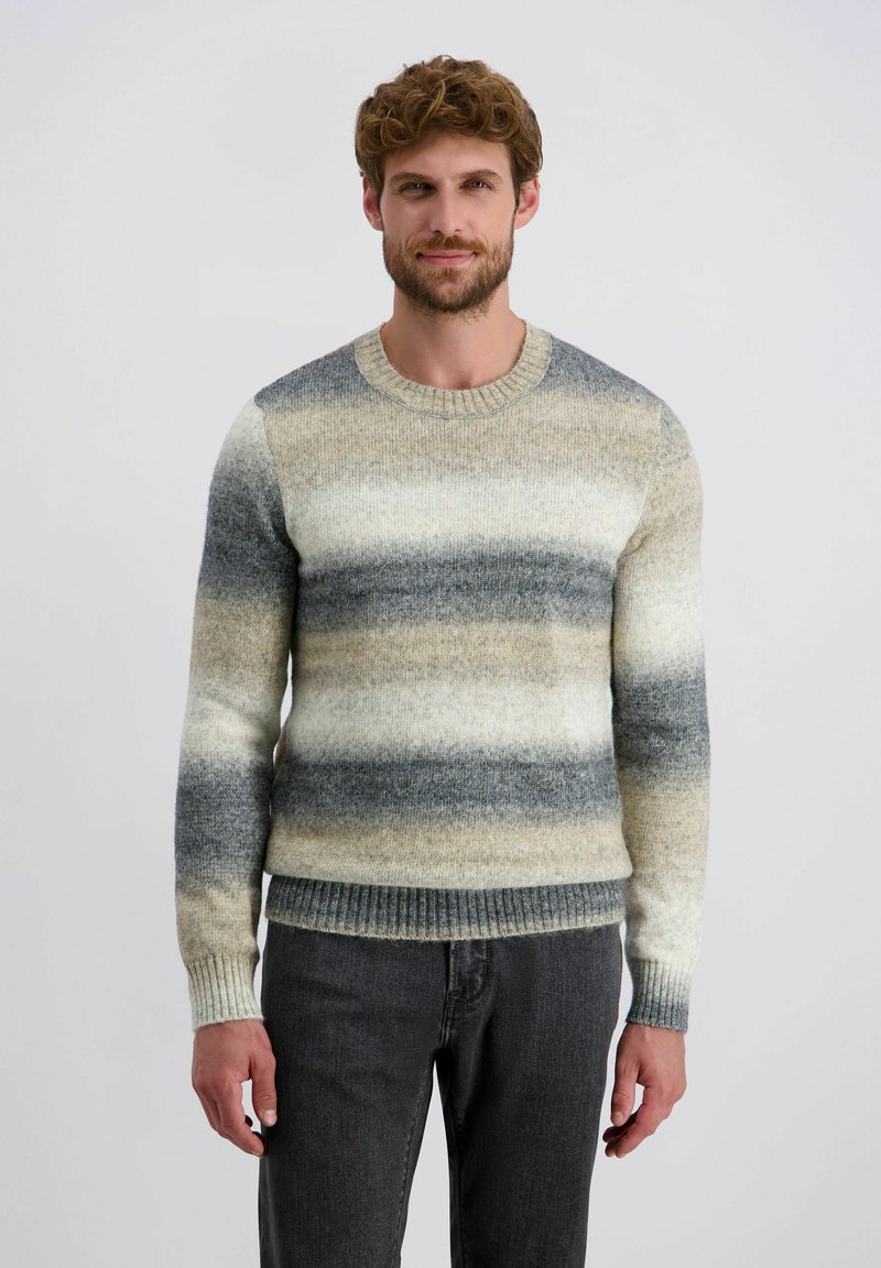 Strickpullover mit rundem Halsausschnitt, gerippten Bündchen und Saum, in einem Farbverlauf mit Streifen in Creme, Beige und Grau.
