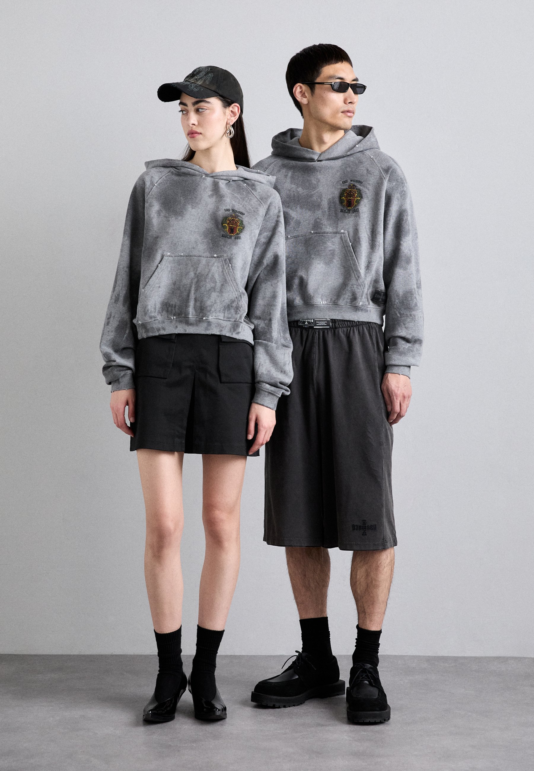 ★032c★ U GLOW STAINED HOODIE GREY MELANGE GLOW STAINED HOO 032c Glow Stained Hoodie - Grey Melange - SS24-C-2050