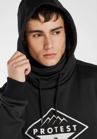 Protest PRTISSYK - Felpa con cappuccio - true black