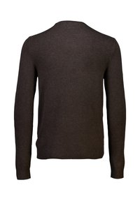 Brauner Langarmpullover mit Rundhalsausschnitt, aus weichem Stoff gefertigt, zeigt ein einfaches, einheitliches Design ohne Muster oder Verzierungen.