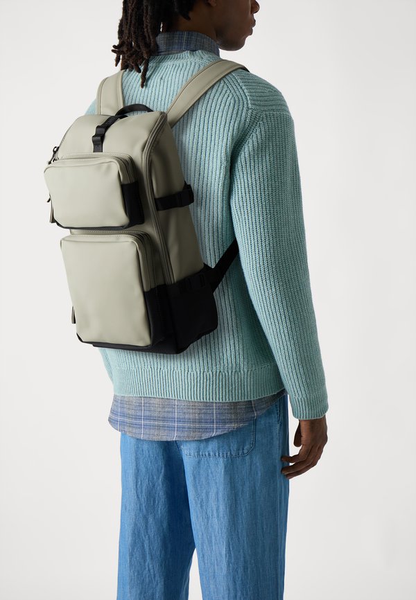 TRAIL CARGO BACKPACK UNISEX - Rucksack - drift