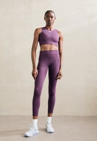 Reebok LUX CONTOUR CROP - Felső - midnight plum