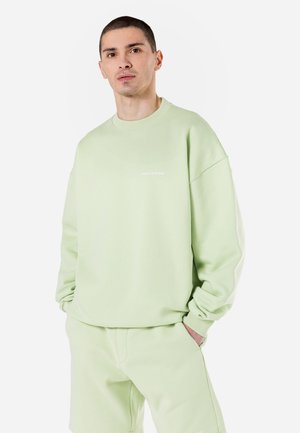 LOGO OVERSIZED SWEATER - Sweatshirt - washed matcha green gum