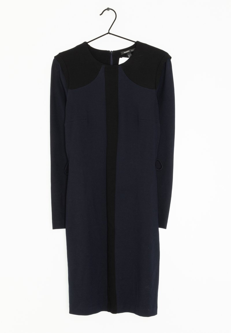 Mekko, joka on valmistettu teksturoidusta kankaasta ja jossa on musta paneeli keskellä, pyöreä pääntie ja pitkät hihat ilman näkyviä kiinnityksiä.