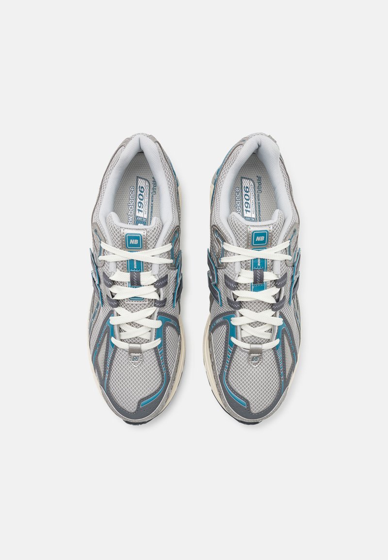New Balance M1906 UNISEX - Sneaker low - silver metallic 