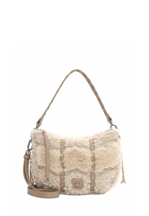 Beige faux fur håndtaske med fletstropp, der har syede detaljer og en glat overflade. Inkluderer en aftagelig crossbody-strop.