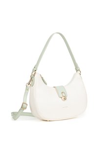 Witte synthetische leren tas met een mintgroene accentklep, ovale vorm, verstelbare schouderriem en details van gouden hardware.