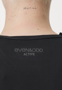 Even&Odd active ADAPTIVE SPORTS T-SHIRT WITH OPENING - Spordi T-särk - black