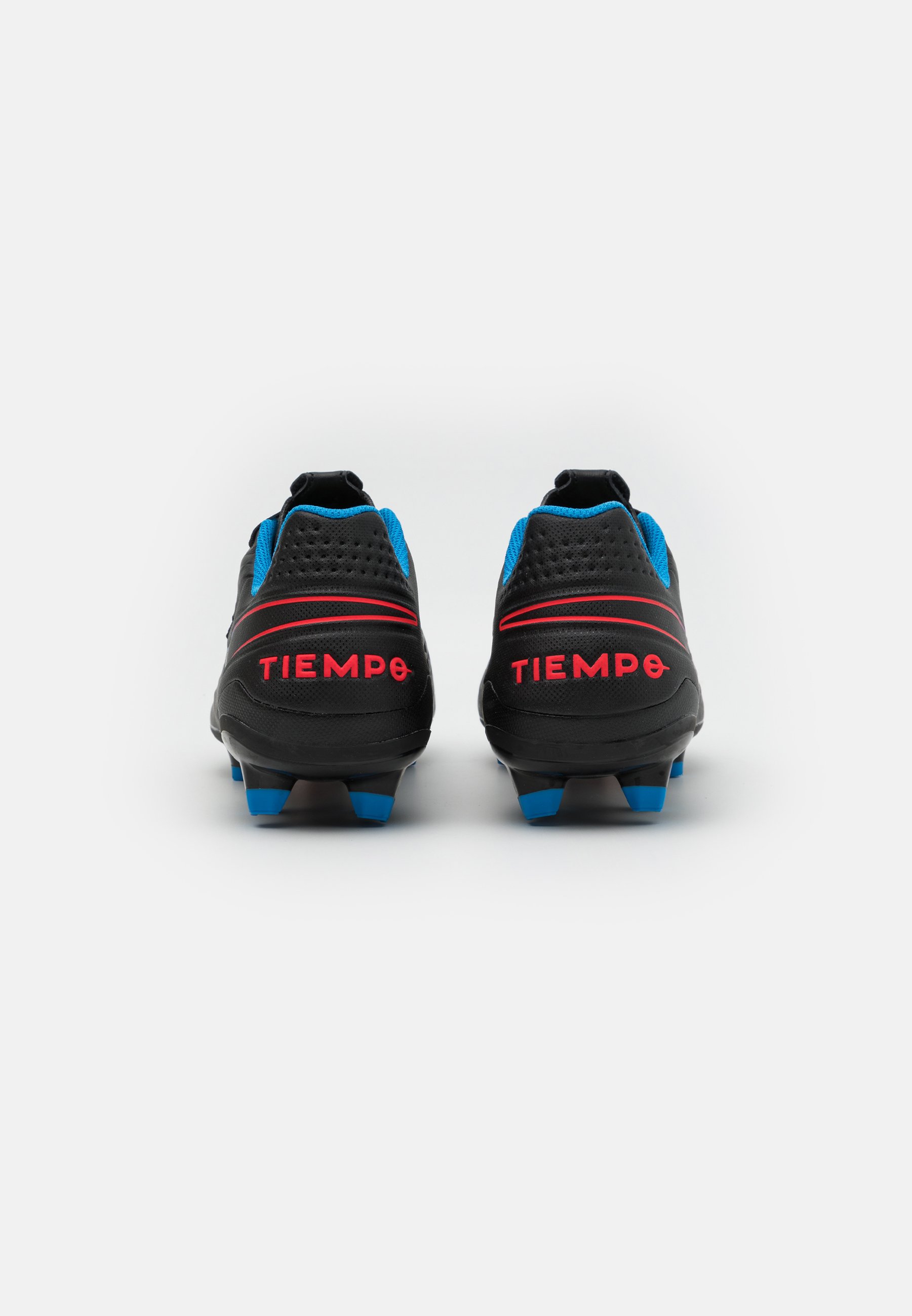 nike performance tiempo