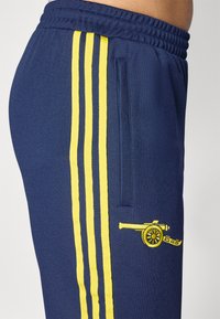 adidas Performance ARSENAL FC LIFESTLYER TRACK PANT - Echipament cluburi fotbal - night indigo
