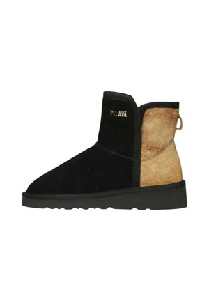Stivale alla caviglia in suede nero con un pannello beige texture, suola nera piatta e logo sul lato.