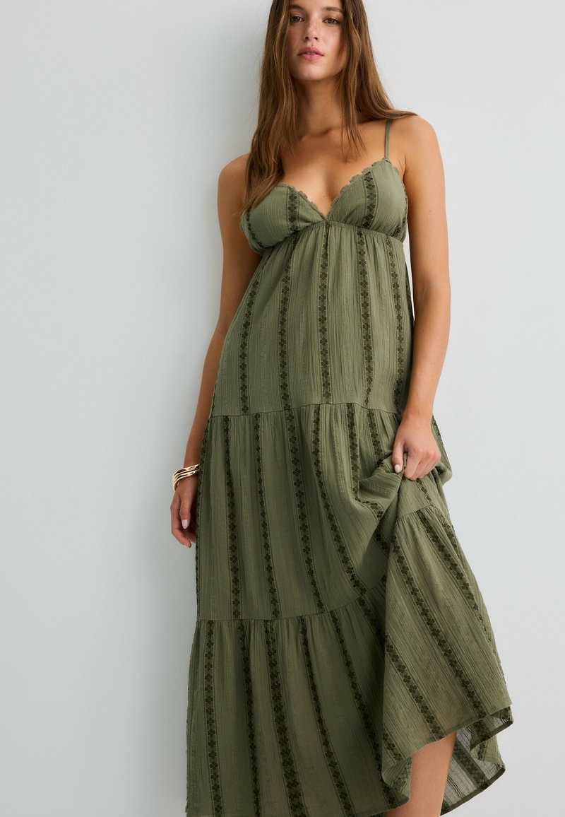 sculpt knit racer dress Aritzia Babaton Mini - Size M, Grapevine DEPTTRANSFERS