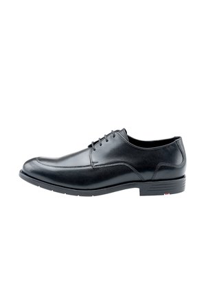 Schwarze Lederdressschuhe mit glatter Textur, runder Zehenform, schnürbarem Design, subtilen Stichdetails und niedrigem Gummihügel.