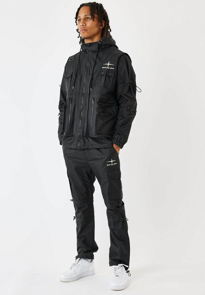 Fear Of God Essentials Core Collection Sobrecamisa De Nylon Negro