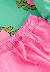 Next PRINTED WIDE SET - Collegepaita - pink