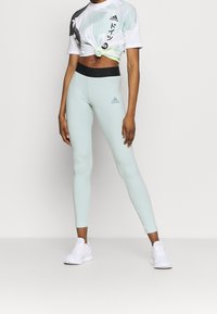 adidas Performance Camiseta estampada - white