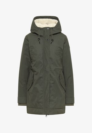Parka verde oliva con cappuccio realizzata in un materiale liscio e resistente all'acqua. Presenta una fodera in fleece, due tasche laterali e una chiusura con zip.