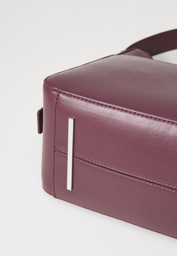 SENSE MEDIUM SHOULDER BAG - Handbag - vineyard wine4