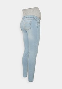 MAMALICIOUS MLSAVANNA  - Calças de ganga de corte skinny - light blue denim