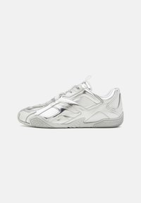 Sneakers - silver