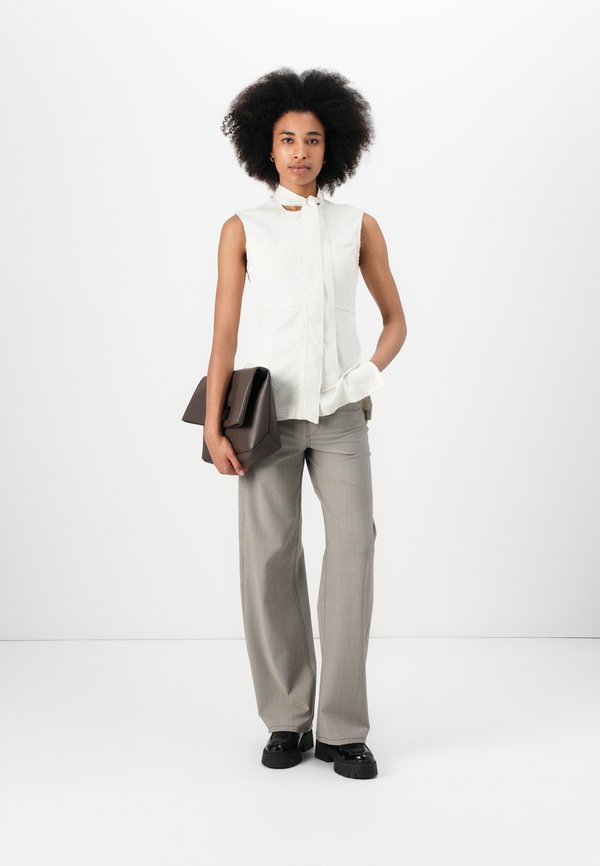 NUVOLA - Blouse - ecru3