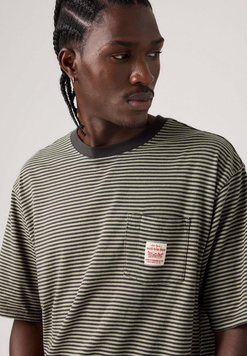 Levi's® Workwear WORKWEAR TEE - Jednoduché tričko - euan stripe dried sage