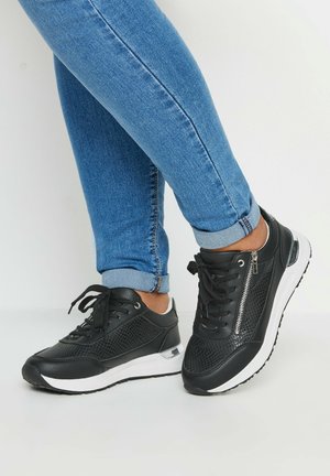 DETAIL IN WIDE FIT - Sneakers laag - black