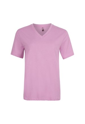 Koszulka z dekoltem w serek w miękkim różowym kolorze, krótki rękaw, klasyczny krój, gładka faktura, bez wzorów i akcentów.