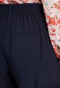 Vero Moda Shorts - dark blue