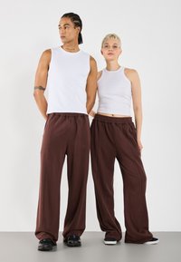 YOURTURN UNISEX - Træningsbukser - brown