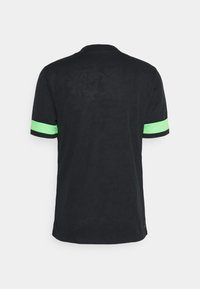 Lotto SUPERRAPIDA  - T-shirt desportiva - all black/green apple neo