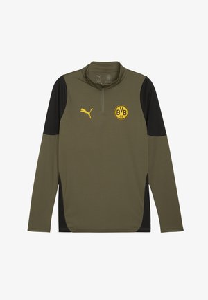 Puma Langarm-Pullover, olivgrün mit schwarzen Akzenten, verfügt über einen Viertel-Reißverschluss und ein gelbes Borussia Dortmund-Logo auf der Brust.