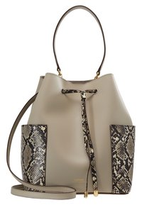 Krémová kožená kabela typu bucket s bočními panely se vzorem hada, odpovídající šňůrkou, horním uchem a odnímatelným ramenním popruhem, logo Lauren Ralph Lauren.