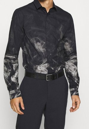 Twisted Tailor, Chemise - black