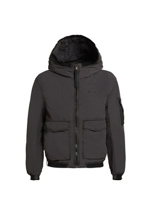 Crna jakna s kapuljačom i prednjim patentnim zatvaračem, dva džepa s poklopcima, jedan džep na rukavu te rebrasti rukavi i rub.