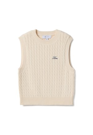 Chaleco sin mangas de punto con trenza en color crema, con bordes de canalé y pequeño bordado azul marino "Love" en el lado izquierdo del pecho.