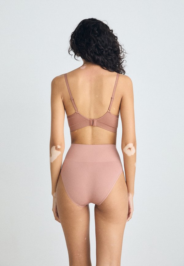 SOFT SCULPT BANDEAU MAXI - Briefs - toasted almond4