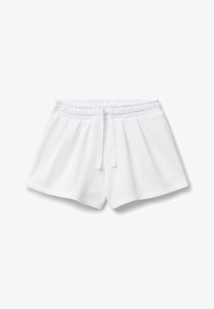 Pantaloncini bianchi con vita elastica e coulisse frontale, vestibilità larga e tessuto morbido, stesi su sfondo bianco.
