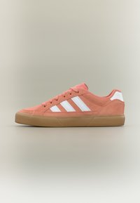 Επιλέχθηκε, footwear white