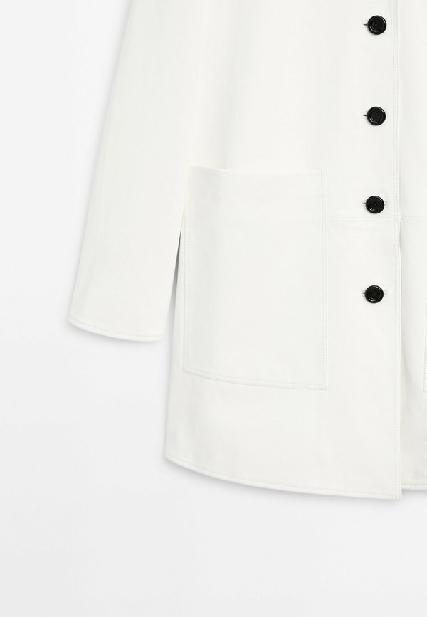 MEDIUM - Leather jacket3