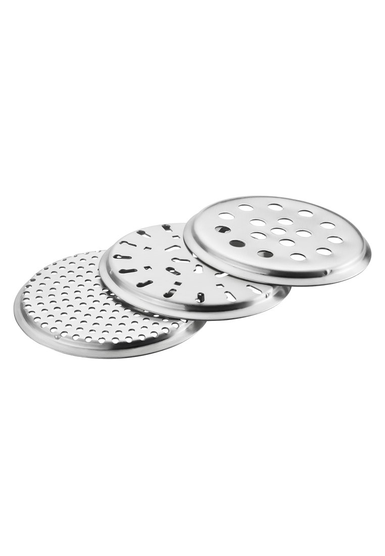 Set aus drei Edelstahlplatten mit unterschiedlichen Lochmustern: kleine Löcher, große Kreise und Schlitze für die Zubereitung von Lebensmitteln.
