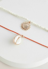 Next SHELL AND SUN  - Kaklarota - orange neutral
