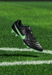 Επιλέχθηκε, black/illusion green