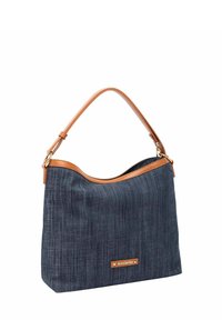 Dunkelblaue Jeans-Handtasche mit glatter Textur, hellem Ledergriff und einem goldfarbenen Logo-Anhänger auf der Vorderseite.